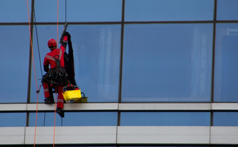 شركات تنظيف واجهات المباني
